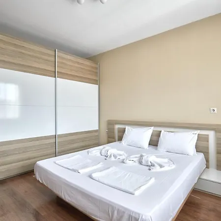 Spacious & Cozy Pastel Flat In 아파트
