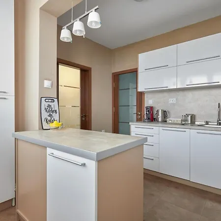 Spacious & Cozy Pastel Flat In Apartment *